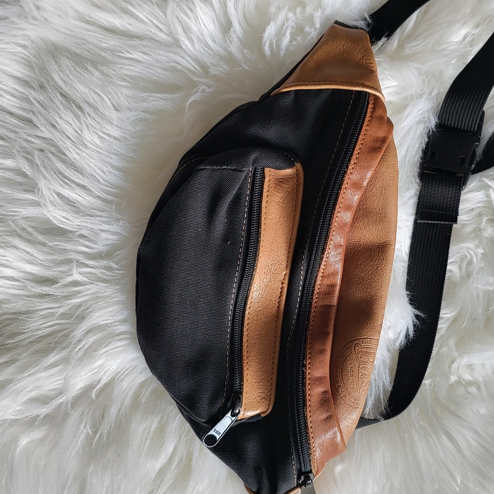 Bass Fanny Pack Brown Black